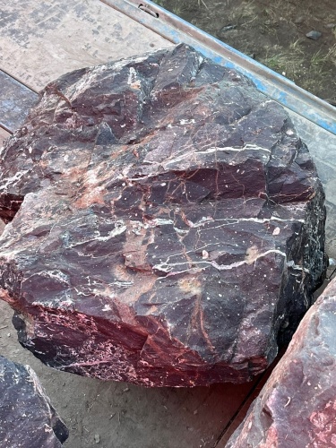 Камни для ландшафтного дизайна красно-фиолетовые 10-60 килограмм купить в Кургане