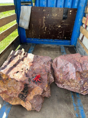 Ландшафтные глыбы красно-фиолетовые 200-1000 килограмм купить в Кургане