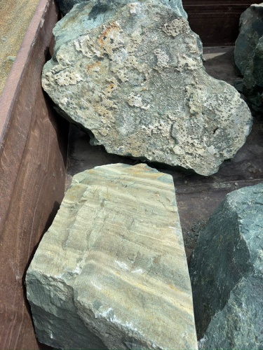 Ландшафтные глыбы зелёные 200-500 килограмм купить в Кургане