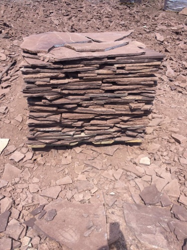 Плитняк лемезит бордовый для цоколя 1,5-2 см купить в Кургане