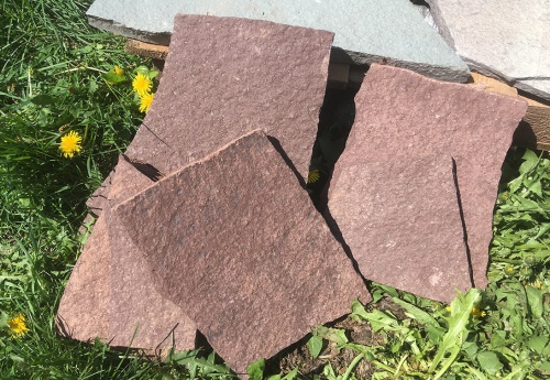 Плитняк лемезит бордовый для цоколя 1,5-2 см купить в Кургане