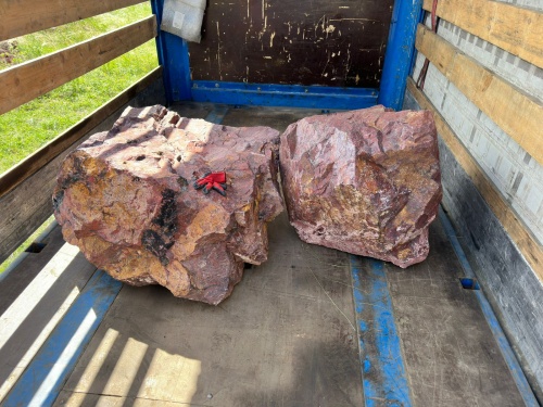 Ландшафтные глыбы красно-фиолетовые 200-1000 килограмм купить в Кургане