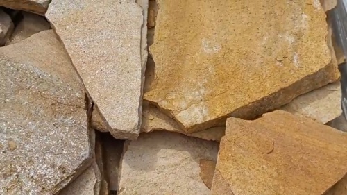 Плитняк златолит жёлтый для цоколя купить в Кургане