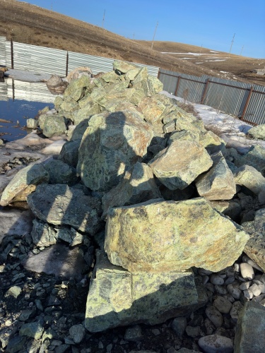 Камни для ландшафтного дизайна зелёные 10-60 килограмм купить в Кургане