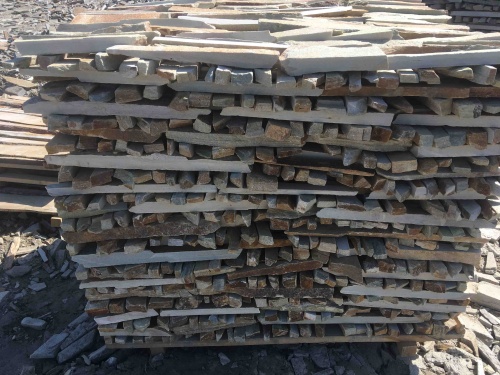 Горбушка златолит золотистый для облицовки купить в Кургане