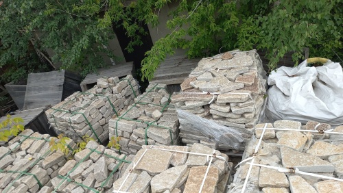 Гранитный плитняк галтованный для парковки купить в Кургане