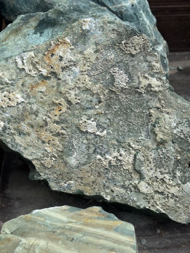 Ландшафтные глыбы зелёные 200-500 килограмм купить в Кургане