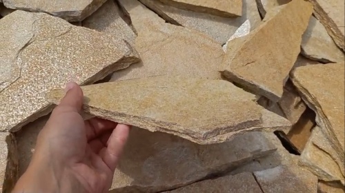 Плитняк златолит жёлтый для цоколя купить в Кургане