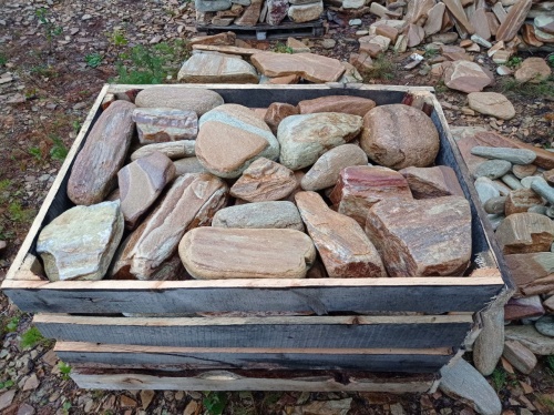 Златолит жёлтый, жёлто-зелёный глыбки и валуны для ланшафтного дизайна купить в Кургане