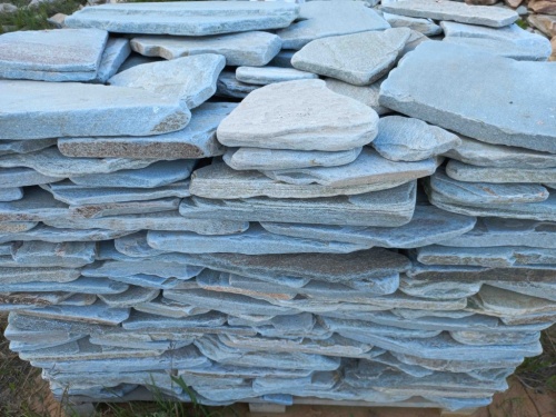 Плитняк златолит зелёный галтованный для цоколя купить в Кургане