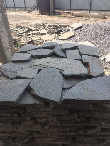 Златолит серебристый галтованный для лестниц купить в Кургане